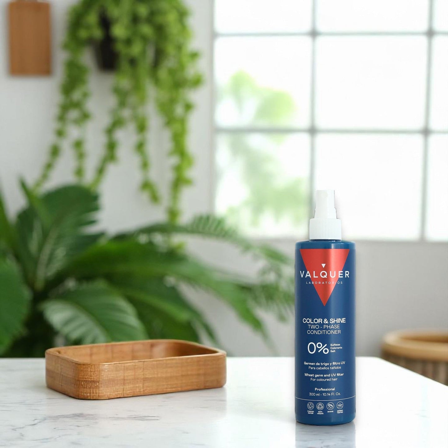 Acondicionador bifásico potenciador color y brillo para cabellos teñidos - 300 ml